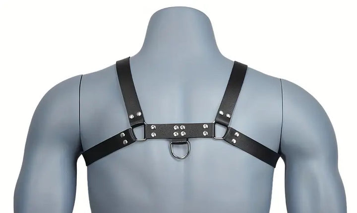 Herren Harness aus Kunstleder – Verstellbarer Körperriemen mit Metallschnallen