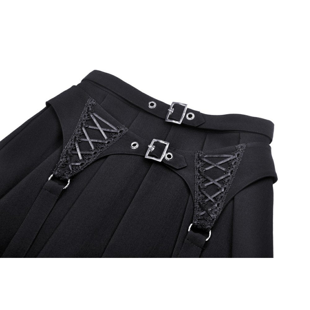 Schwarzer Faltenrock mit Corset-Schnürdetails, integrierten Straps und silbernen Metallschnallen – ausdrucksstarkes Gothic- und Bondage-inspiriertes Club- und Partyoutfit mit modernem Twist.