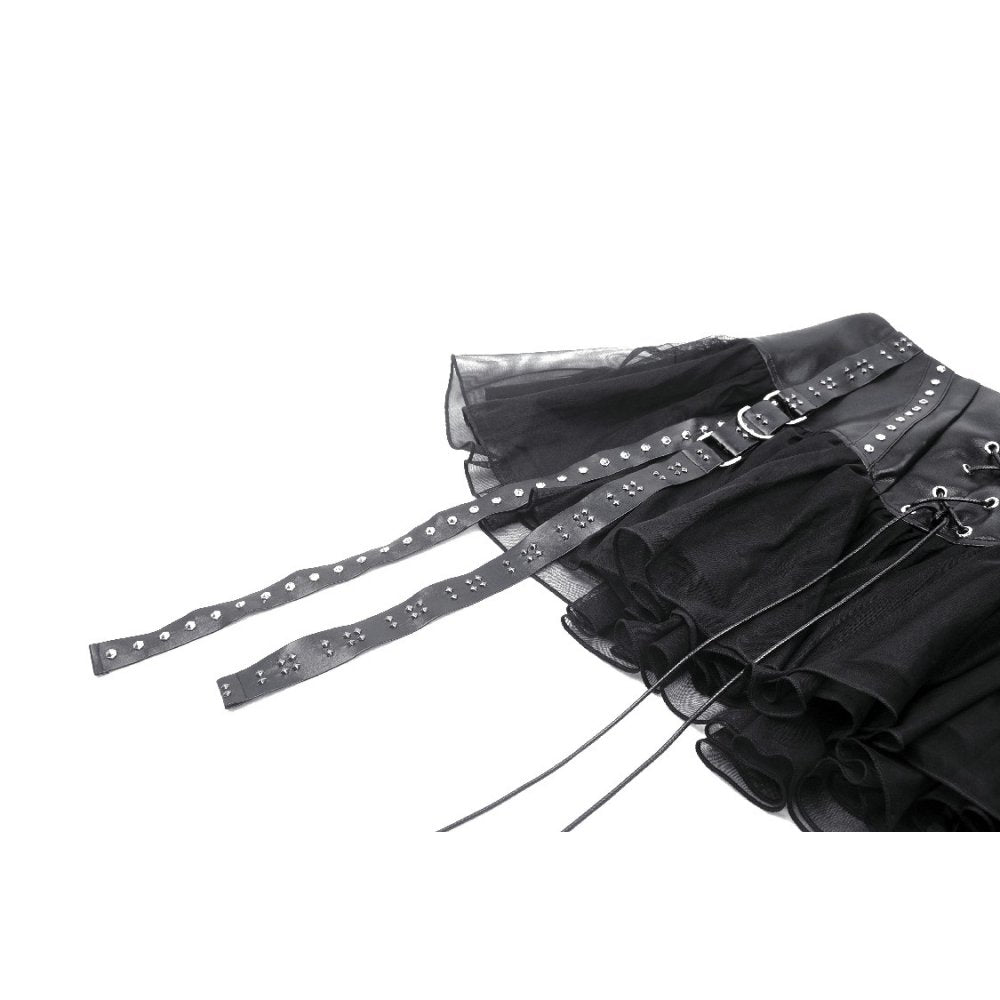 Rockiger Mini aus glänzendem PU-Leder mit Mesh-Volant, Schnürungen, Nieten und Lederstraps – sexy Club-Outfit mit edgy Design, ideal für Partylooks mit Statement Charakter. 