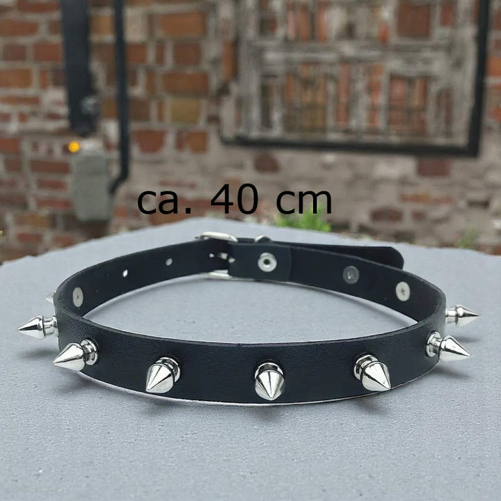 Schwarzes Spike Halsband – Verstellbar, ca. 40 cm