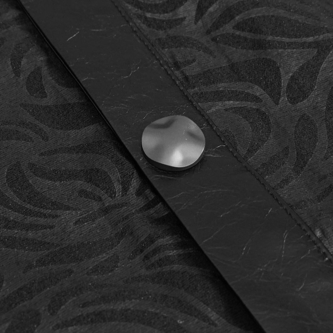 Devil Fashion Herren Gothic Hemd „Genesis“ – Transparentes Organza-Hemd mit PU-Leder & Ballonärmeln