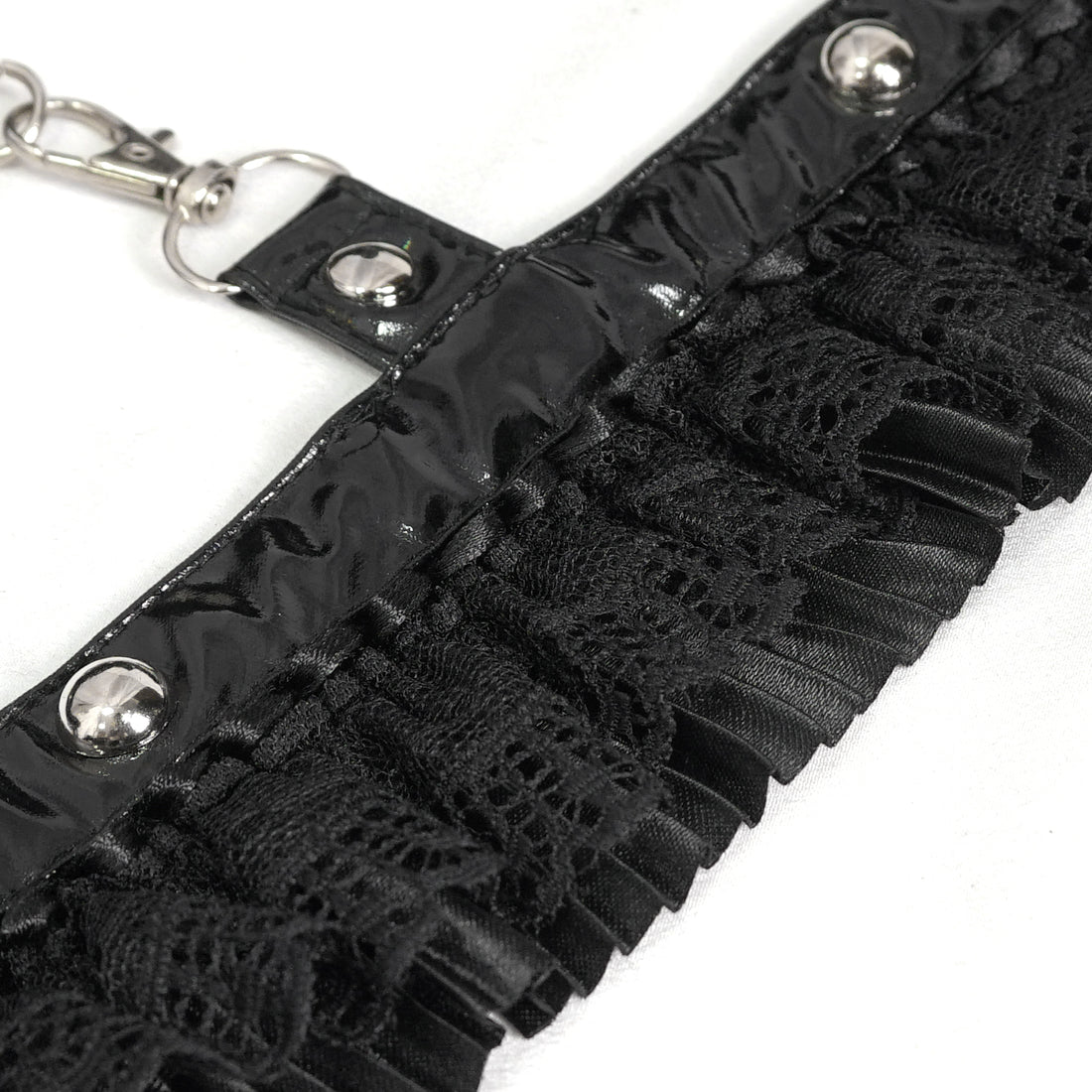 Devil Fashion – Harness-Body „Obsidian Seductress“ aus Spitze & Lack in Schwarz