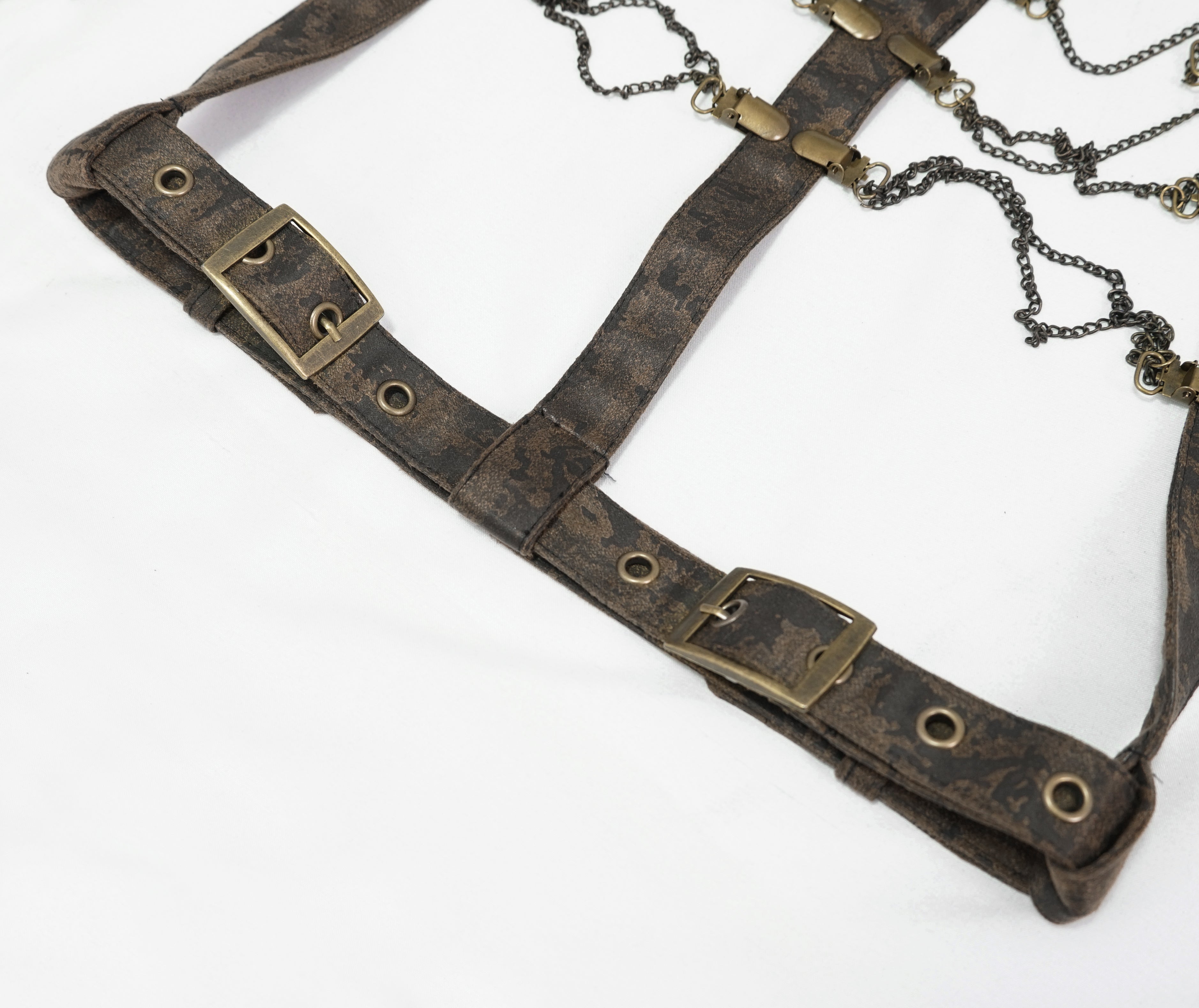 Devil Fashion – Steampunk Body Harness mit Ketten & Choker in Braun