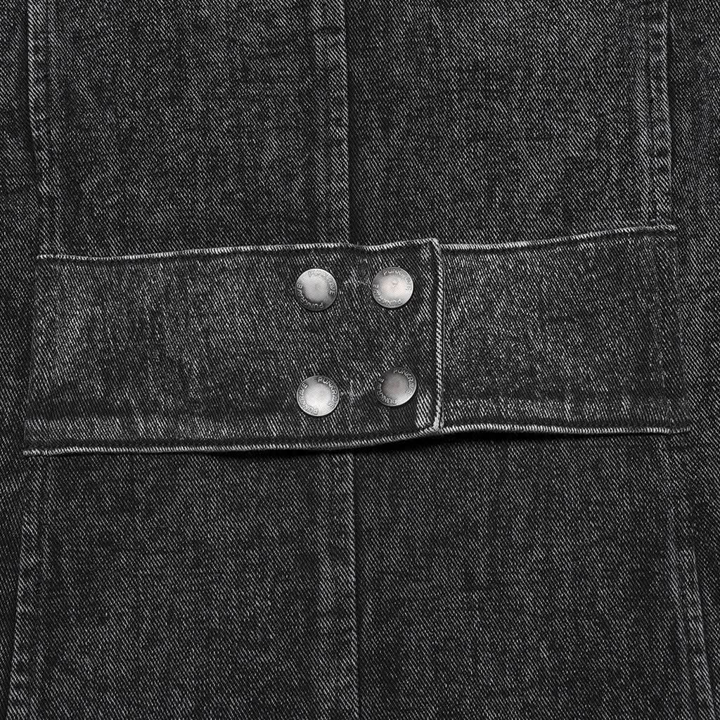 Zierstreifen mit Halbkugelnieten der Gothic-Weste