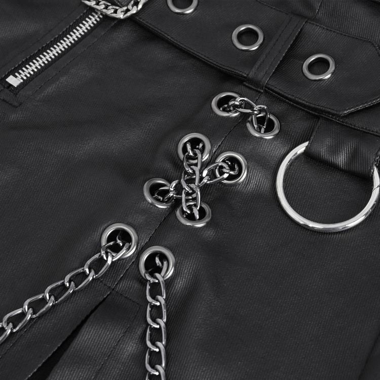 Nahaufnahme der Metallösen am Kilt für Ketten und Gürtel