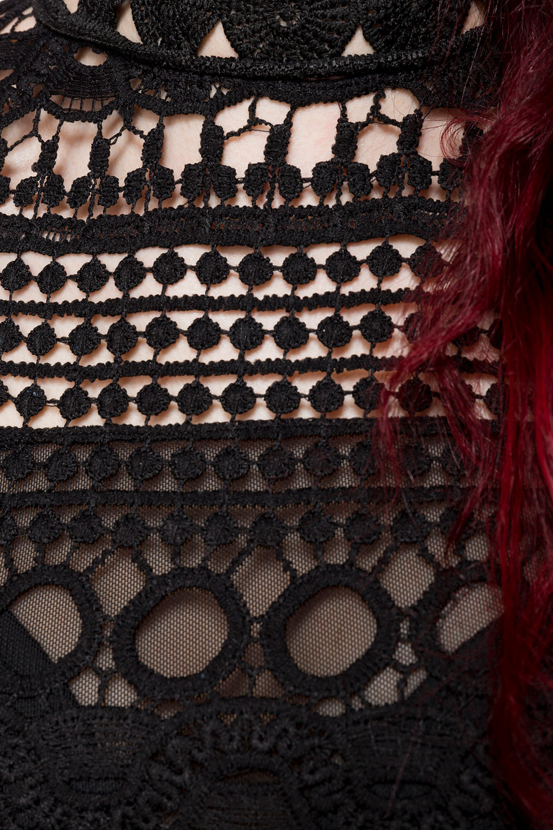 Eleganter Mix aus Ornamentspitze & Mesh – Gothic Body mit Knopfverschluss & Druckknöpfen