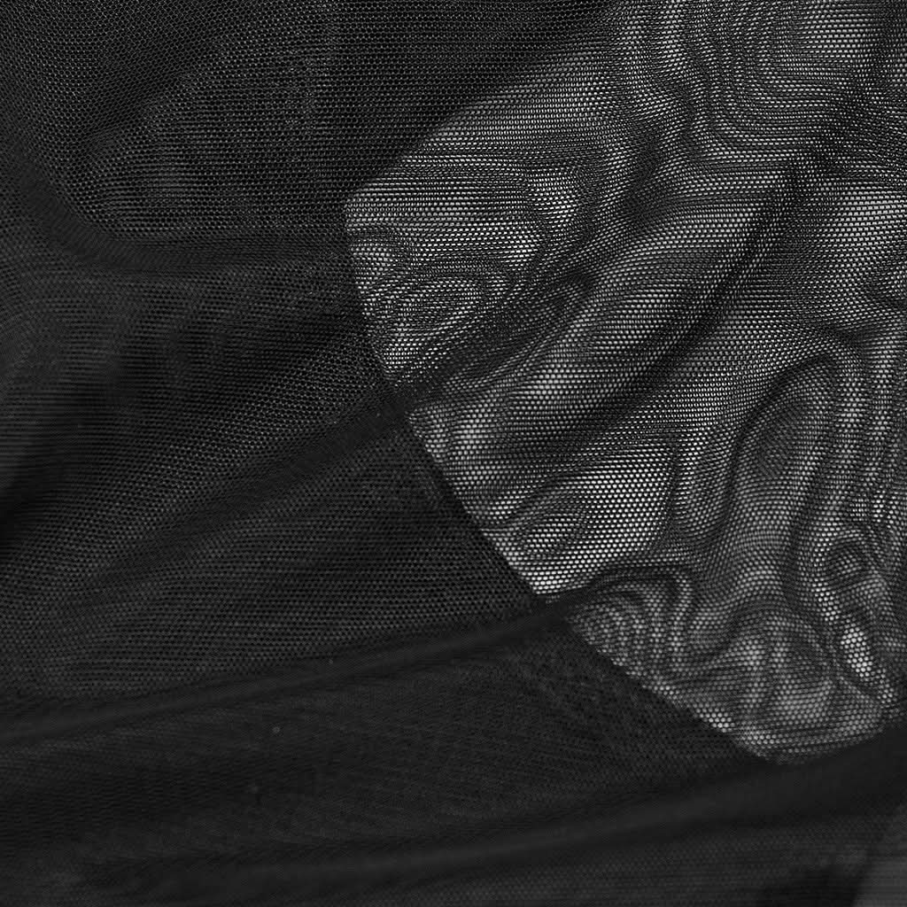 Dehnbarer Mesh-Stoff für figurnahe Passform und Komfort