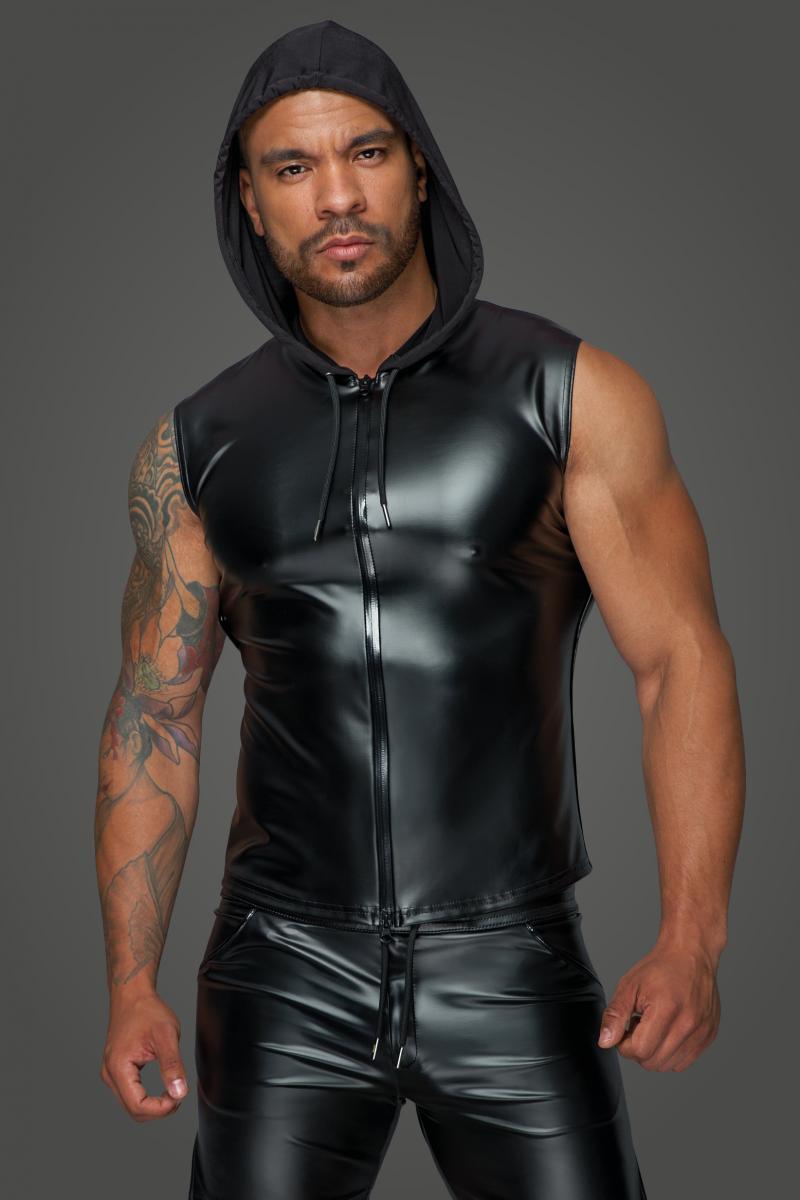 Figurbetontes ärmelloses Wetlook-Shirt von vorn, geschlossen getragen