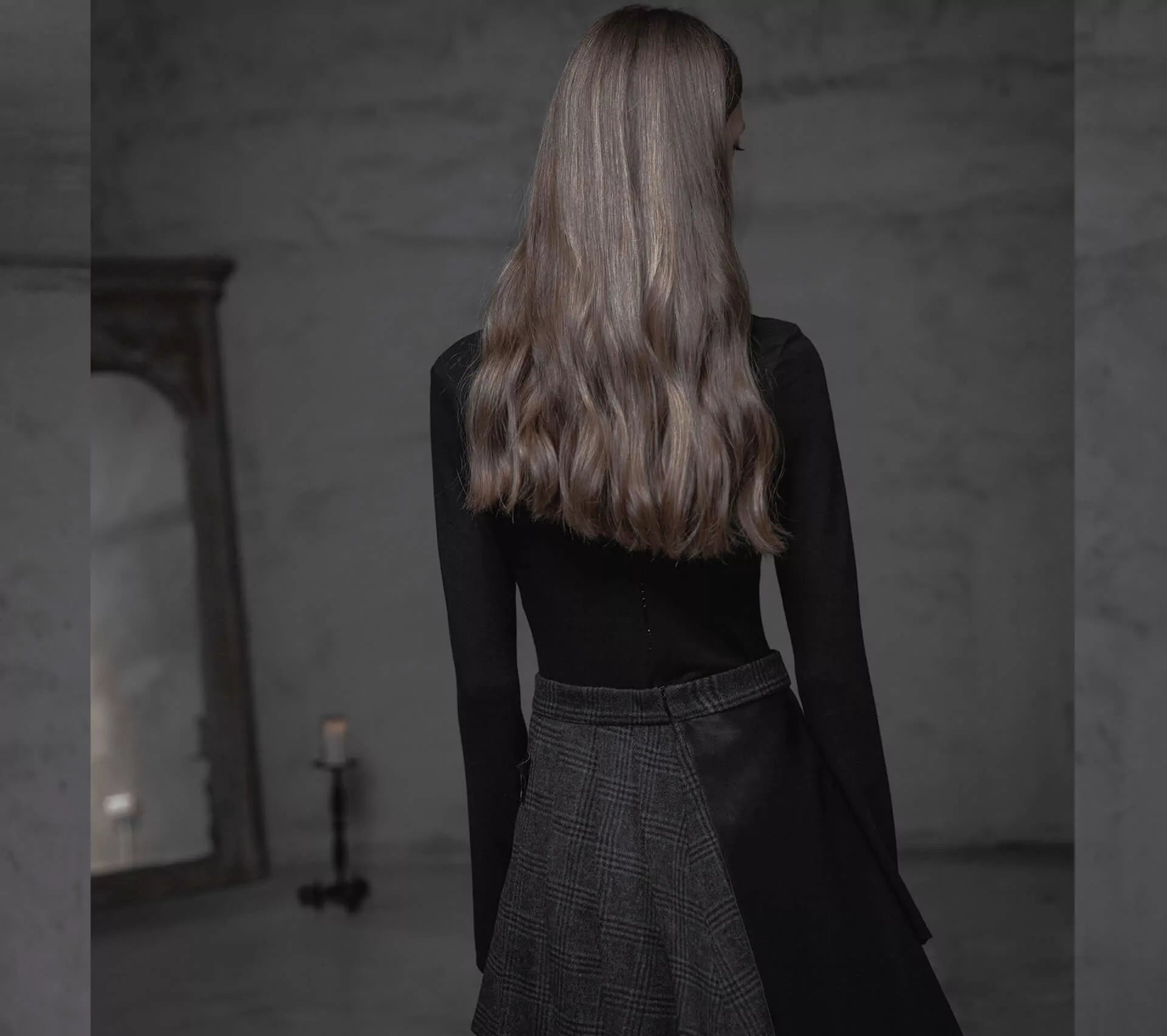 Verdeckter Reißverschluss hinten am Bund