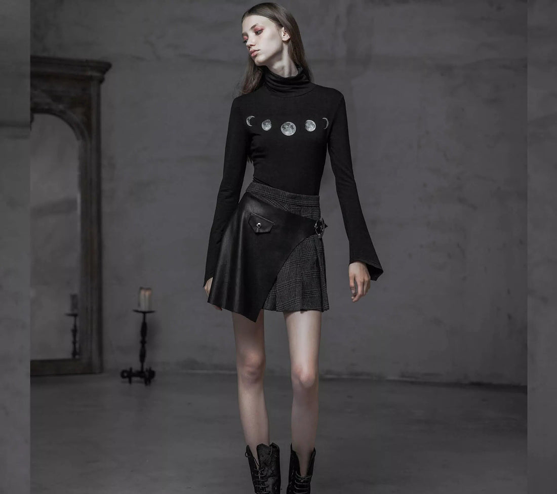 Kleine Patten-Tasche mit Druckknopf auf der Lederseite