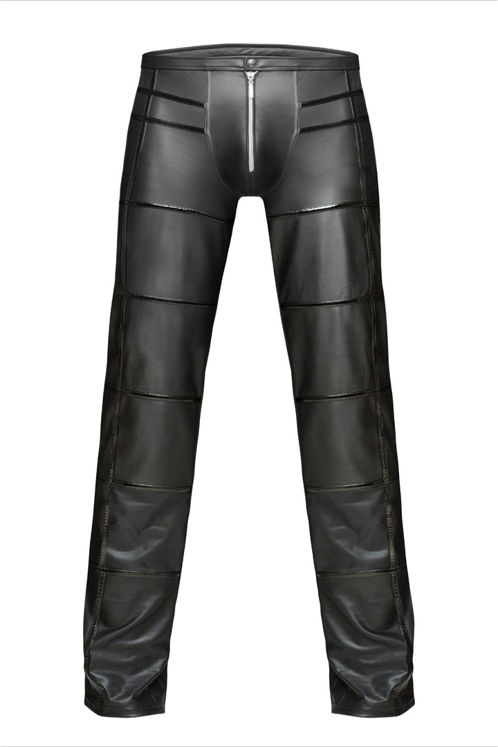 Schwarze Herren-Wetlook-Hose H021 mit Lackstreifen von vorne, enger Schnitt