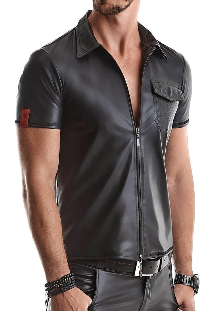 Schwarzes Wetlook-Poloshirt mit perforierter Tasche und Zipper vorne