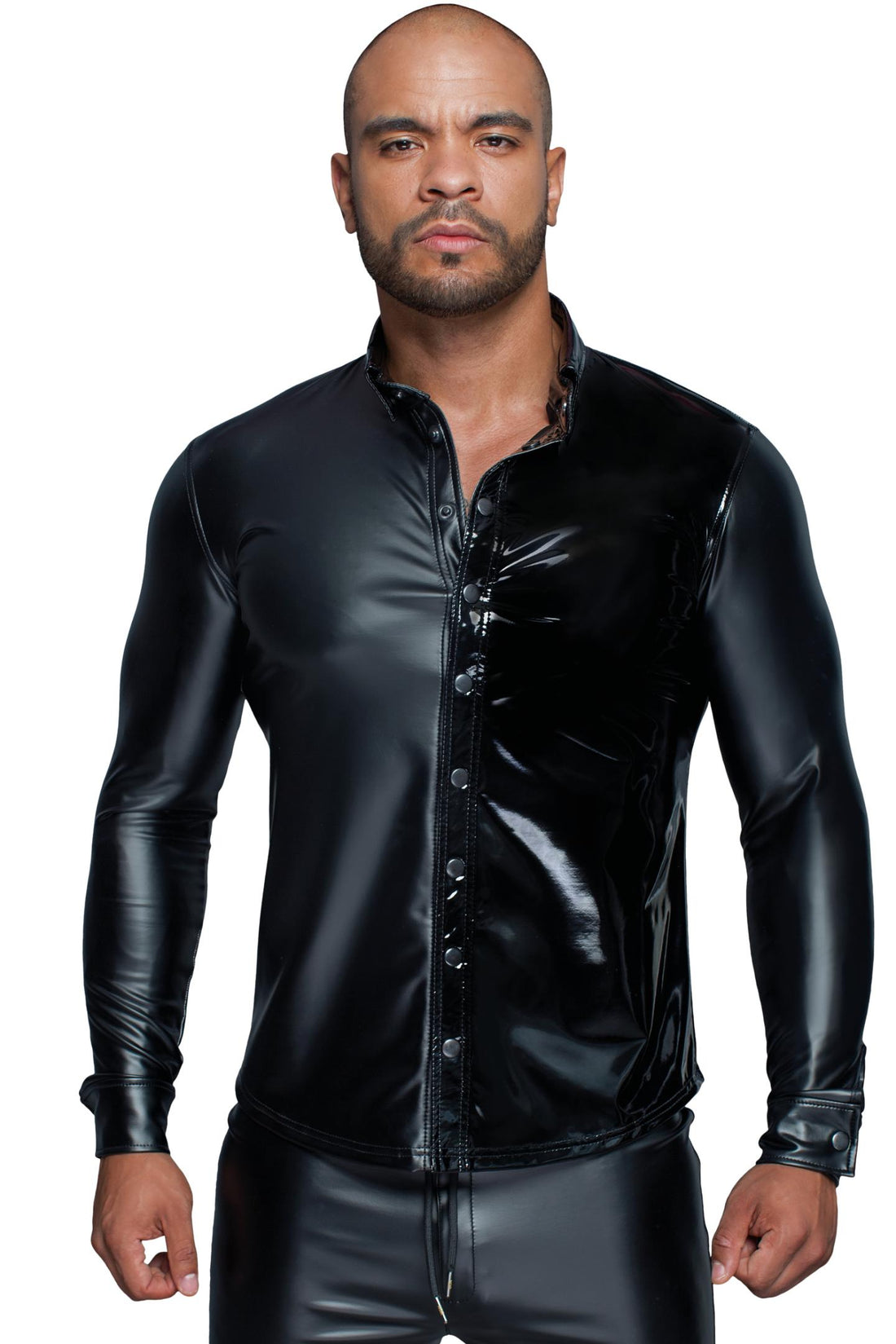 Noir Handmade Herrenhemd H064 – Powerwetlook trifft Lack-Glanz.