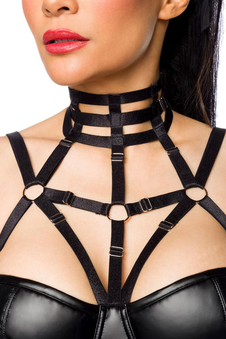 Nahaufnahme des Wetlook-Stoffs mit Bügel-Cups und Multistrap-Trägersystem