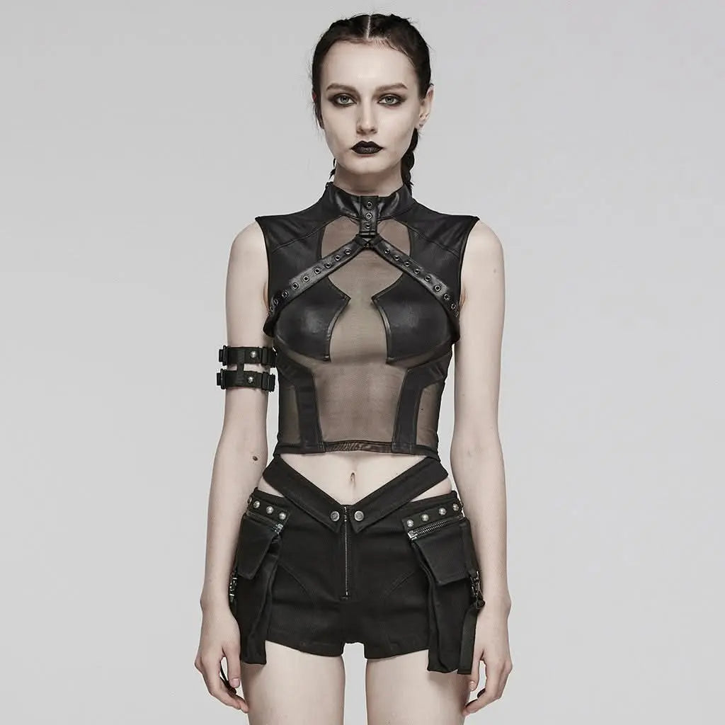 Schwarzes Steampunk Mesh Crop Top vorne, transparente Vorderseite mit Leder-Kontrasten und Nieten