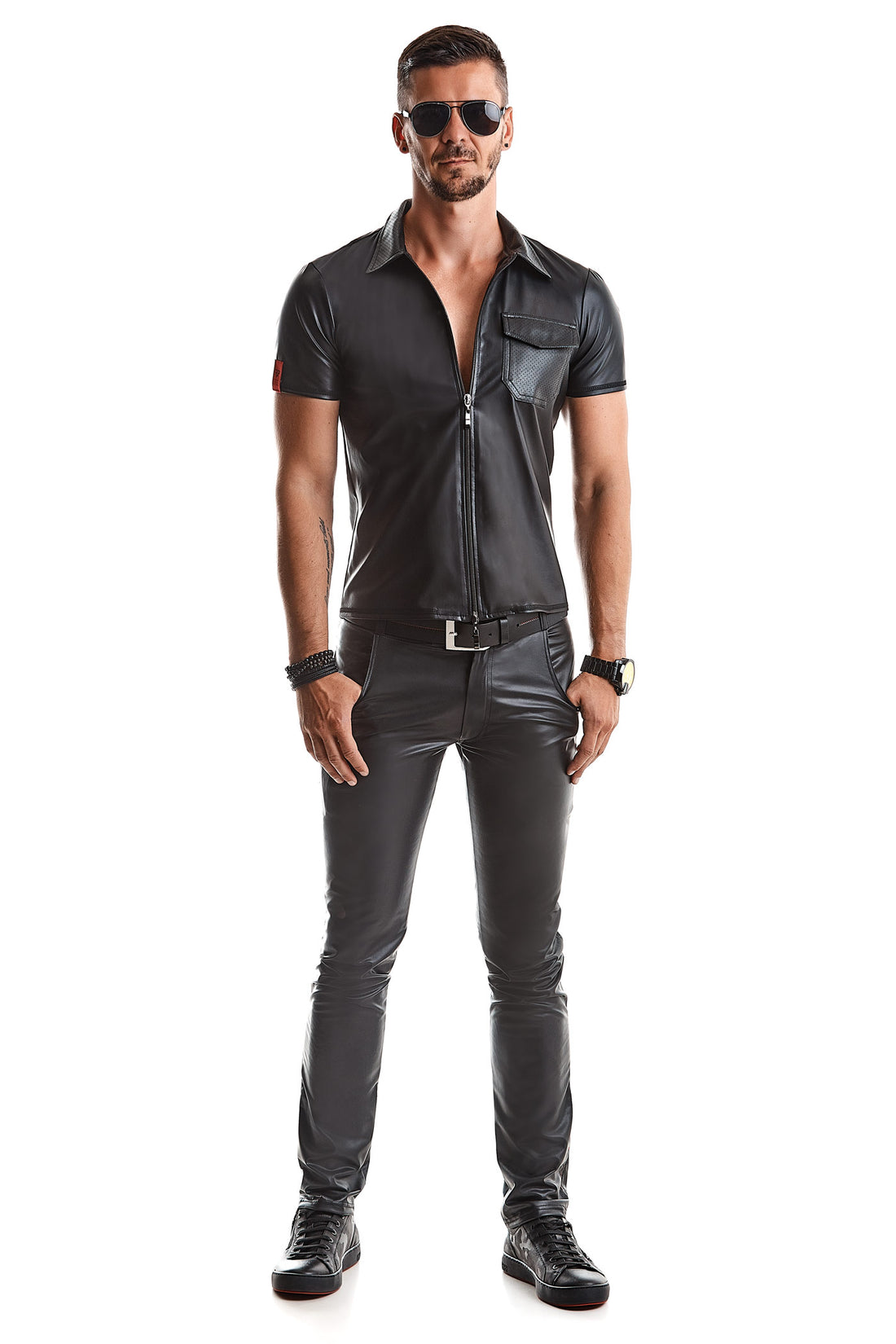 Wetlook Gaywear Polo mit perforierter Brusttasche und Clubwear Design