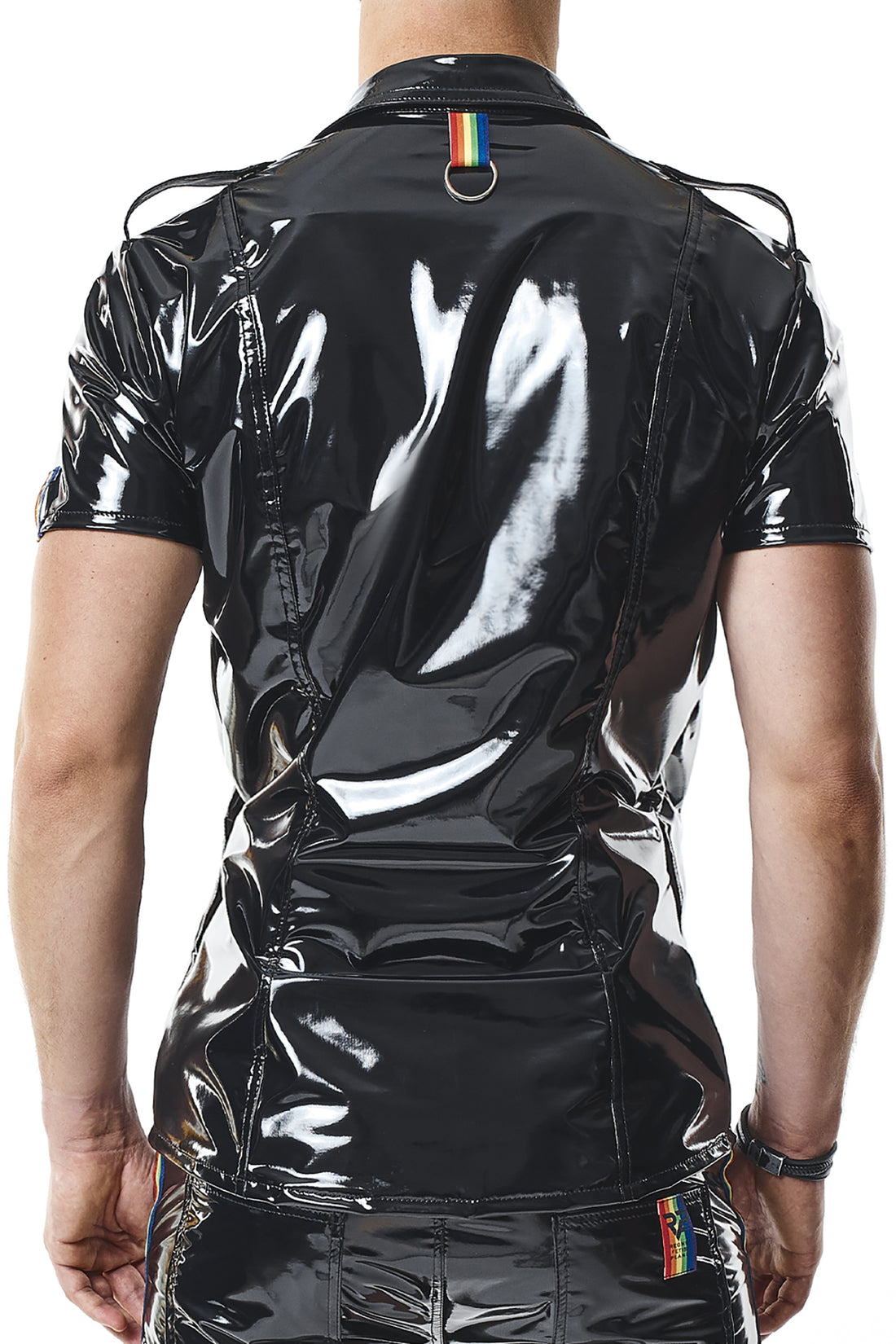 Schwarzes Fetish-Hemd mit Regenbogen-Einsatz und Schulterklappen im Military-Look