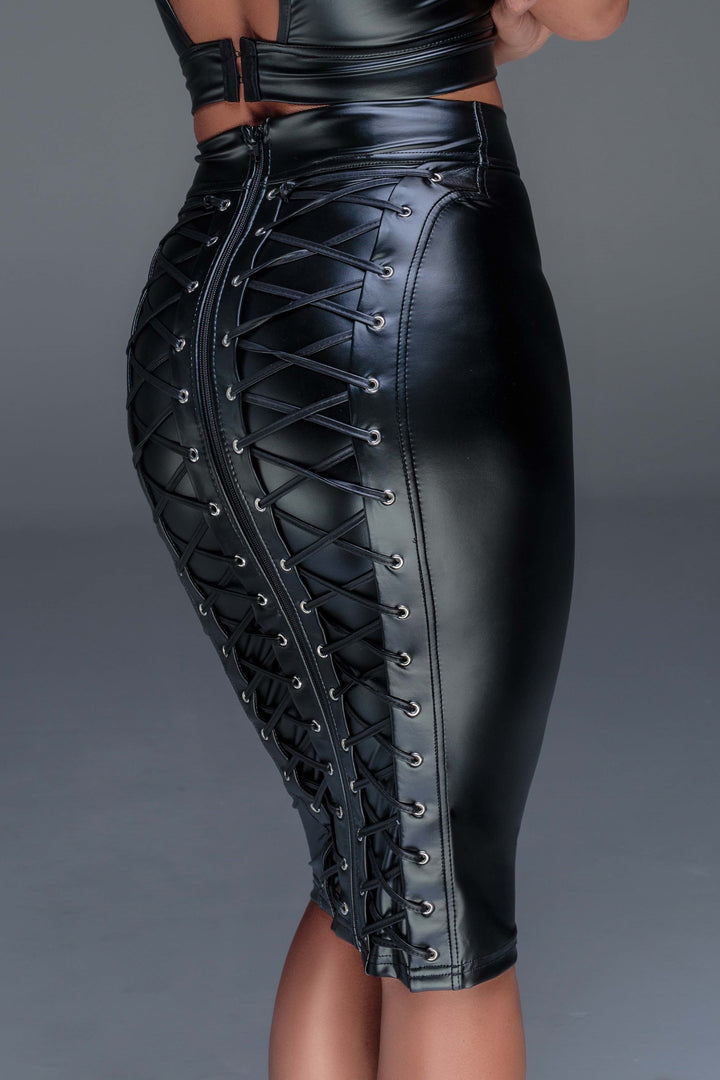 Wetlook-Bleistiftrock in Schwarz mit durchgehendem Rückenzipper von Noir Handmade