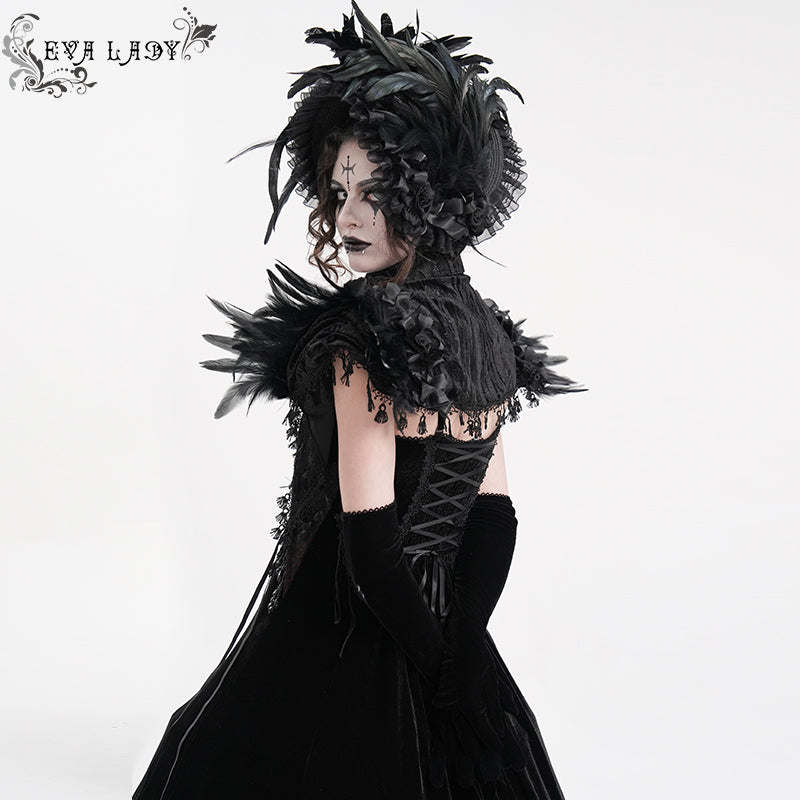 Opulenter Gothic Bolero mit Fransen, Borten und Rosenstruktur