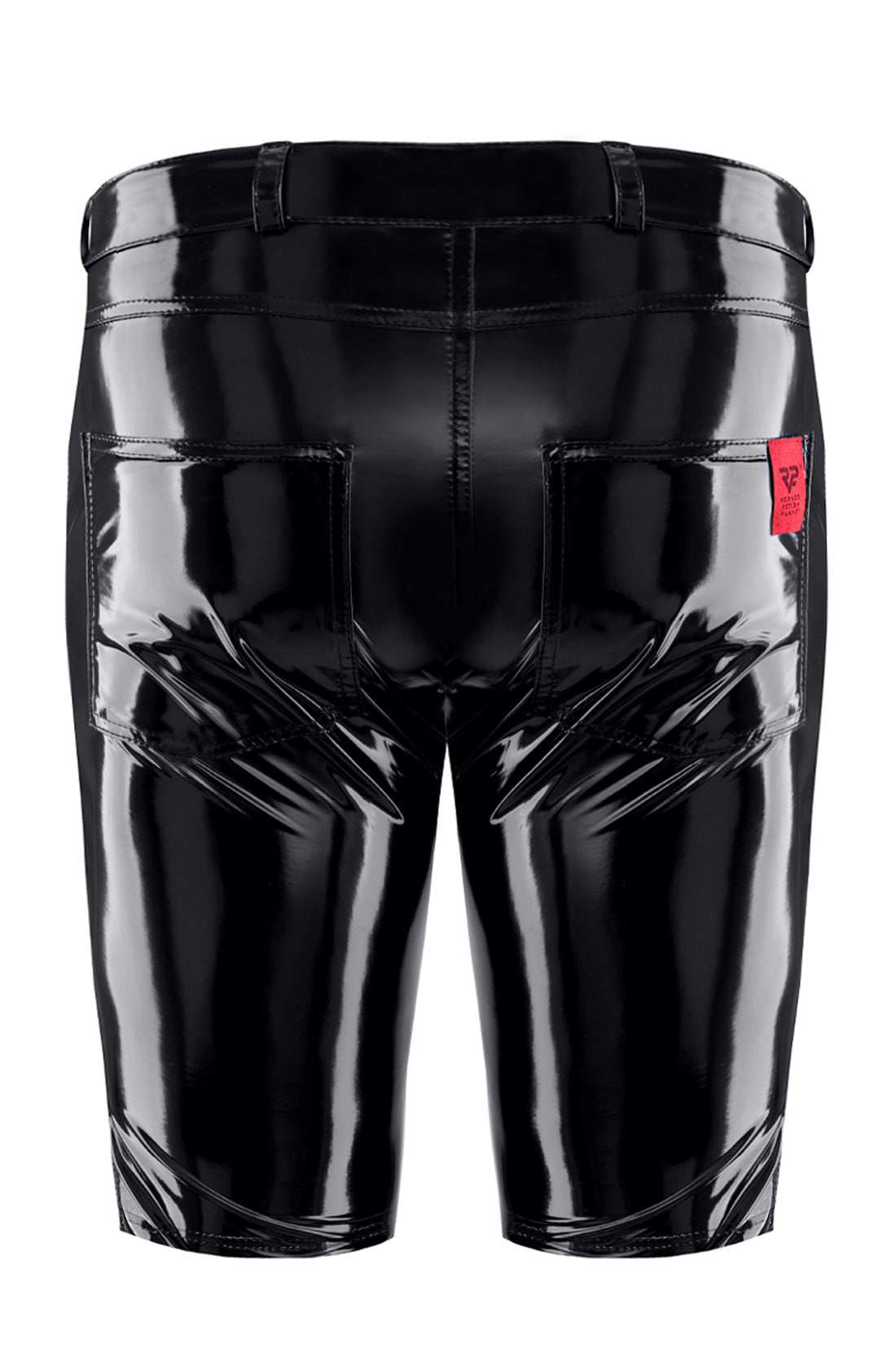 Nahaufnahme vom elastischen, glänzenden Wetlook-Stoff der Shorts