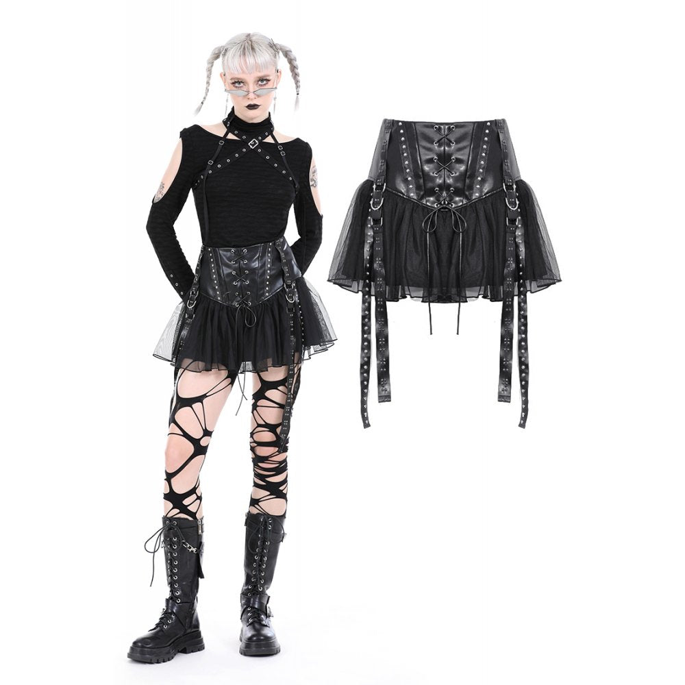 Rockiger Mini aus glänzendem PU-Leder mit Mesh-Volant, Schnürungen, Nieten und Lederstraps – sexy Club-Outfit mit edgy Design, ideal für Partylooks mit Statement Charakter. 