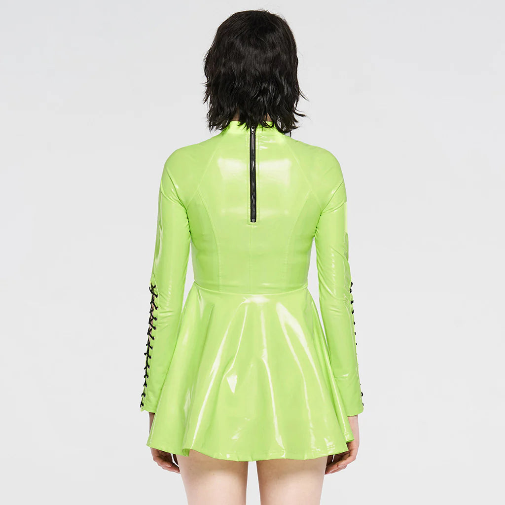 Rückansicht des neon-grünen Kleides mit schwarzem Reißverschluss