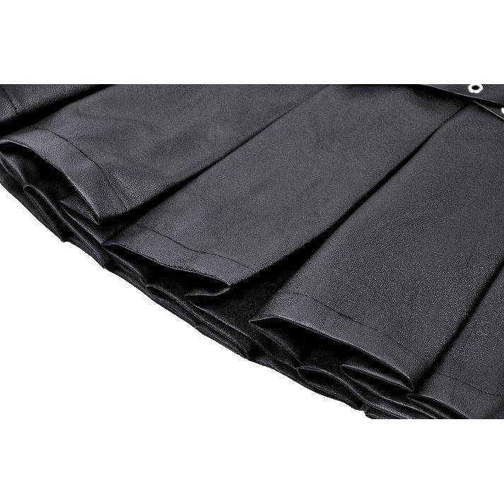 Rebel Pleats – Schwarzer Minirock aus Kunstleder mit Schnallen