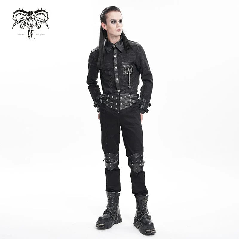 Gothic-Herrenhose in Schwarz mit Schnallen und Nieten von Devil Fashion, Frontansicht auf weißem Hintergrund