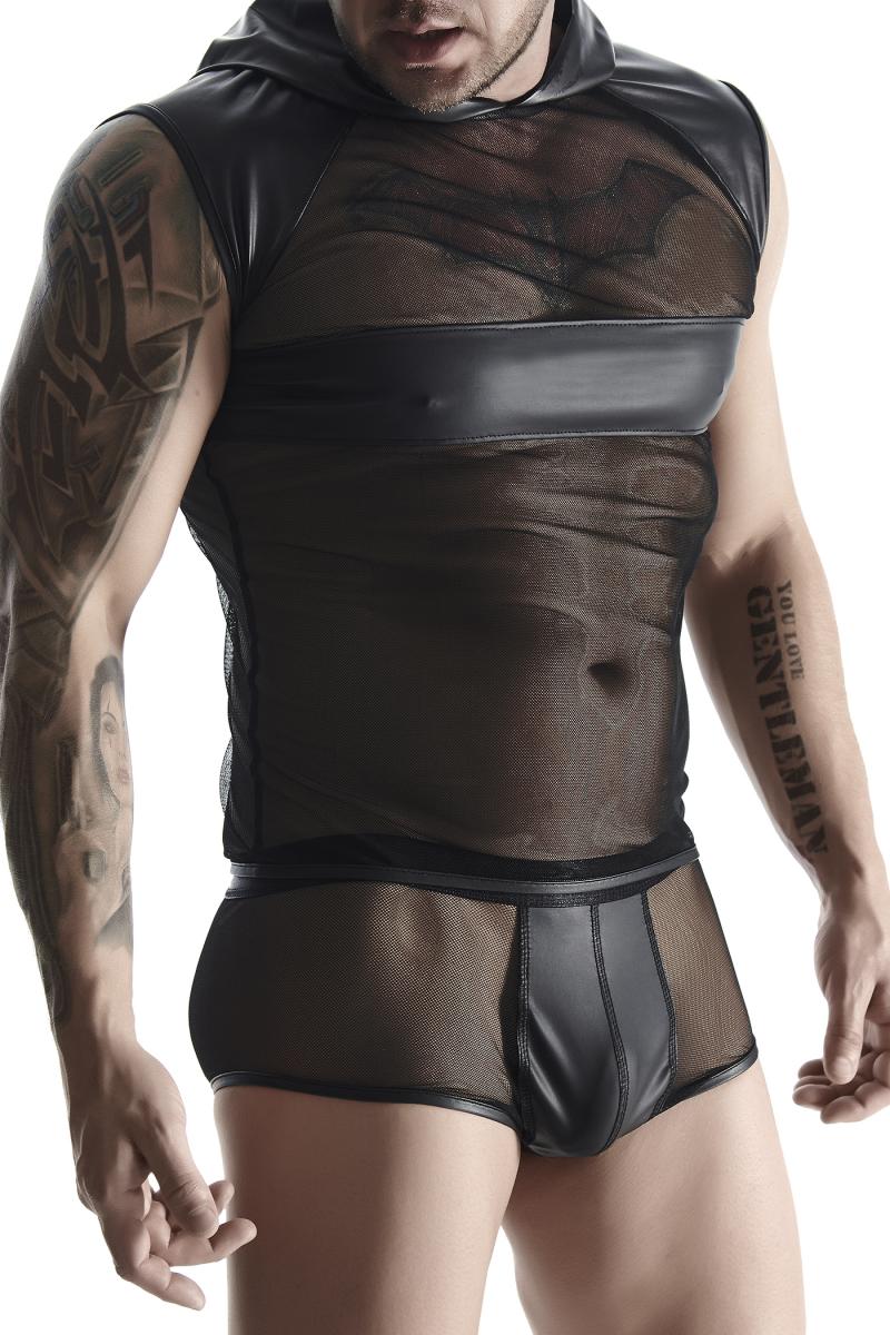Maskulines Modell im ärmellosen, transparenten Regnes Fetish Planet Netz-Kapuzenshirt für Männer.