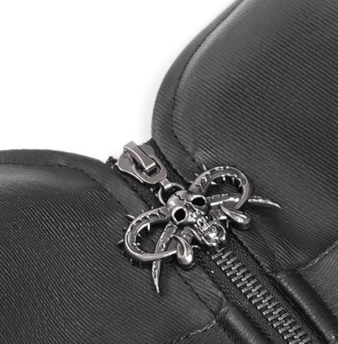 Devil Fashion Gothic Neckholder Crop Top mit Schnallen & Skull-Zipper